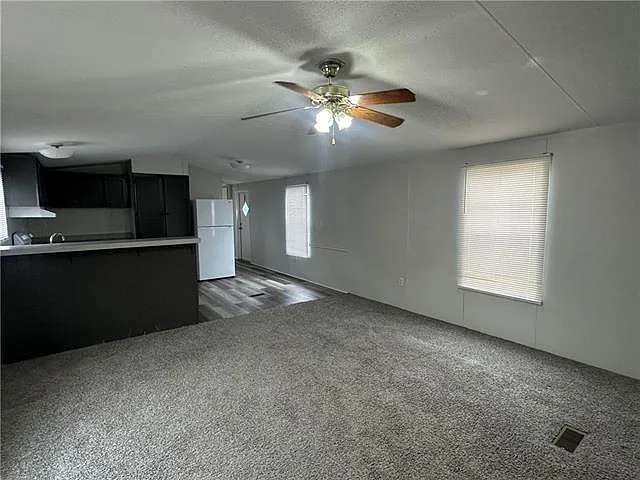 714 Saint Charles St — Photo 2