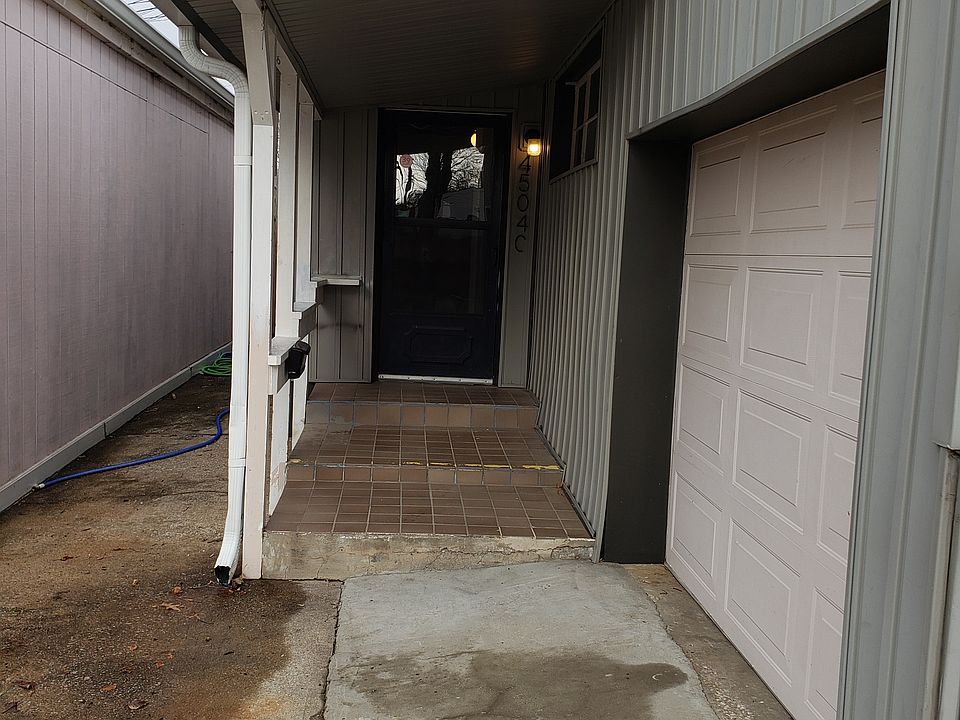 Front door/porch