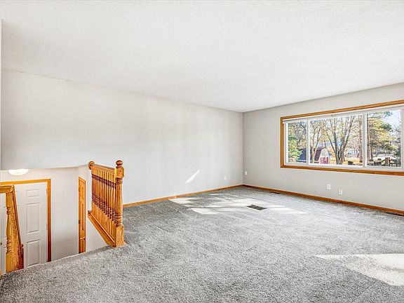 5th image of 5821 268th St