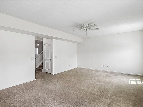 3rd image of 6007 Amber Dr