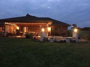 1730 NE 54th St, Topeka, KS 66617