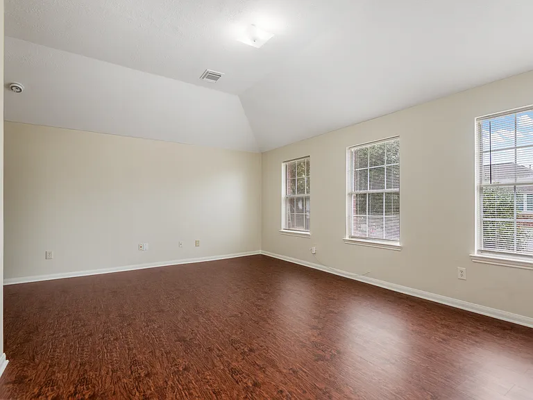6023 Barany Ct — Photo 8