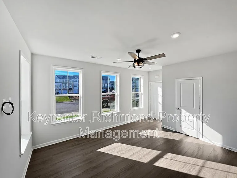 719 McCormick Farm Dr #A — Photo 4