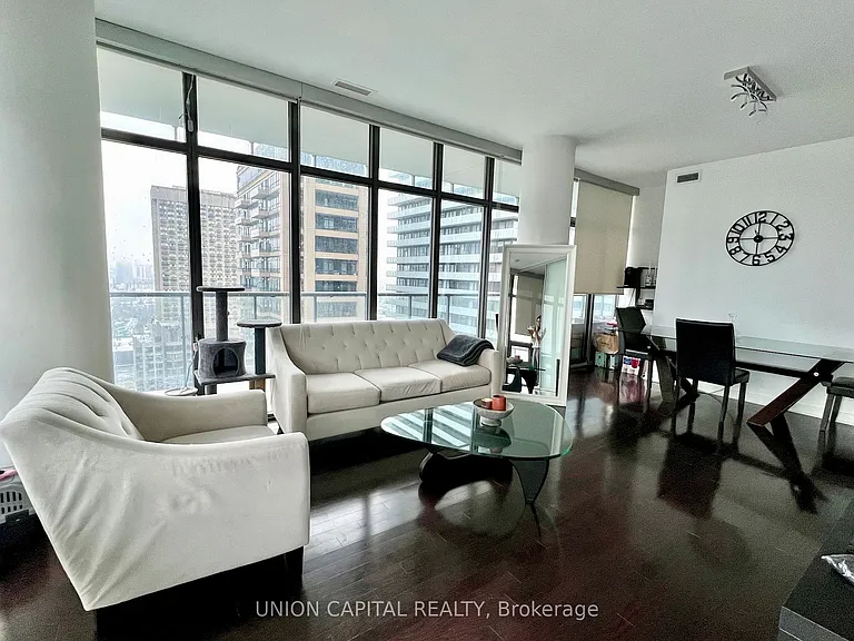 33 Charles St E #2807 — Photo 15