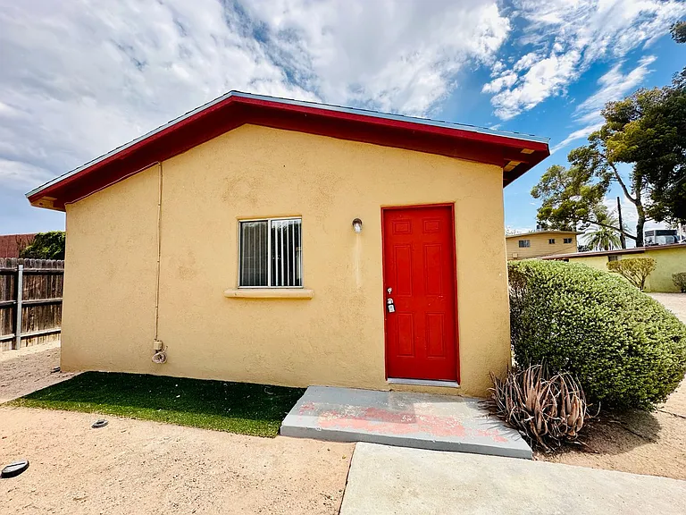 Hedrick1631 — Photo 8
