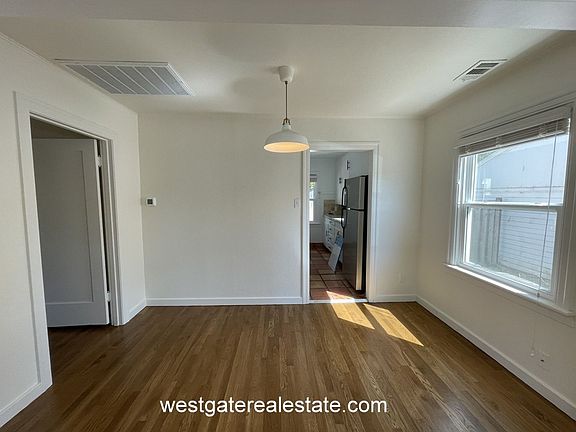 5th image of 811 G St