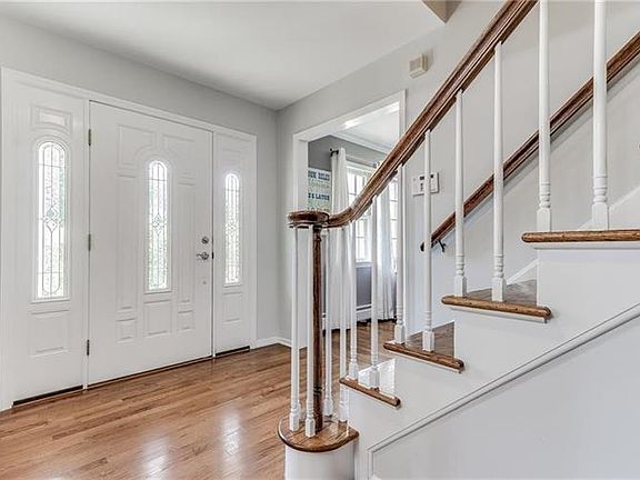 4th image of 14 Copeland Dr