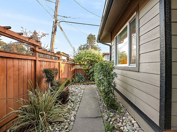 2nd image of 7503 5th Ave NE