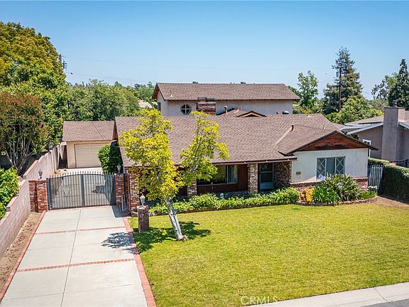 4th image of 2316 N Orange Dr W