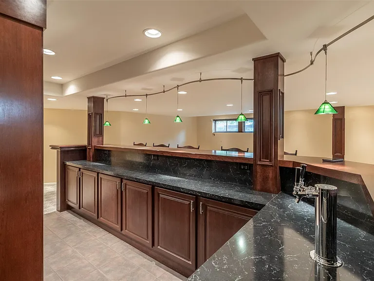 24084 Westmont Dr — Photo 32