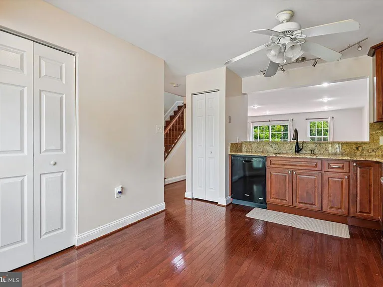 17 Ruddington Ct — Photo 22