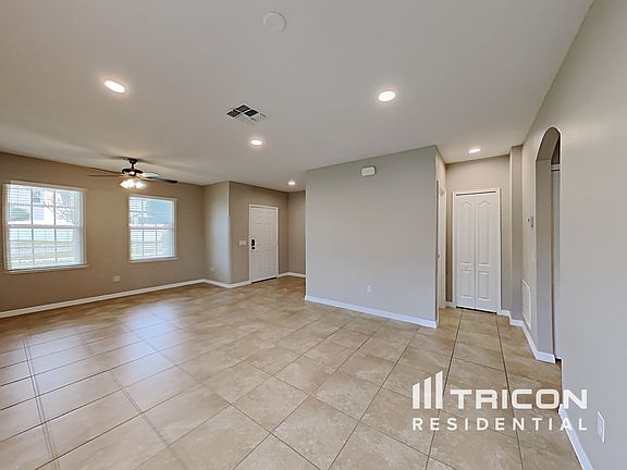 3rd image of 113 Prairie Falcon Dr