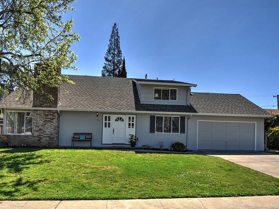 1st image of 1702 Montemar Way