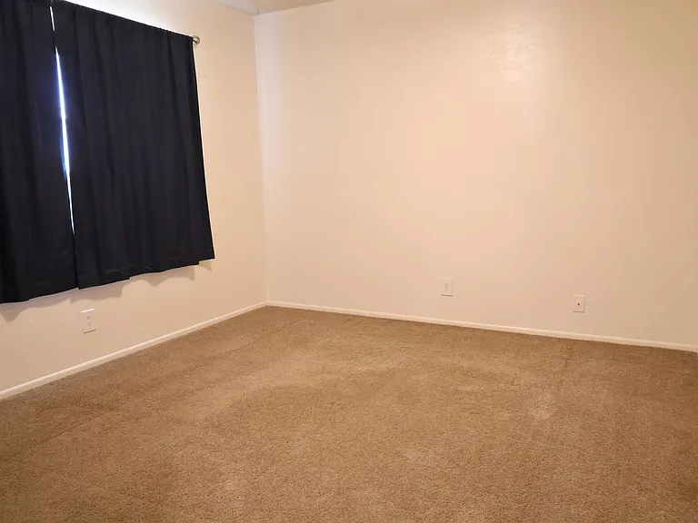 112 Rawhide Ln — Photo 10