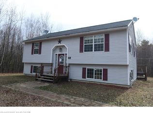 26 Mountain View Rd, Manchester, ME 04351