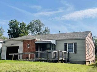 837 N 2nd St, Ponca City, OK 74601