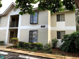 713 Gardens Dr, Pompano Beach, FL 33069