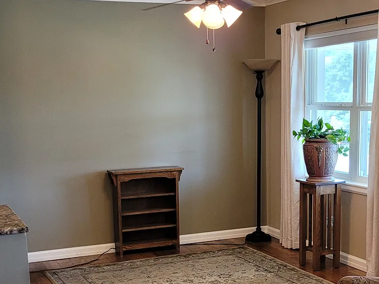 711 N Stackman Dr #D — Photo 8