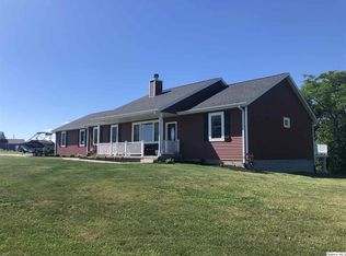 1135 745e St, Mount Sterling, IL 62353