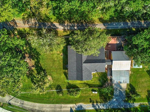 3rd image of 952 Bryan Ln