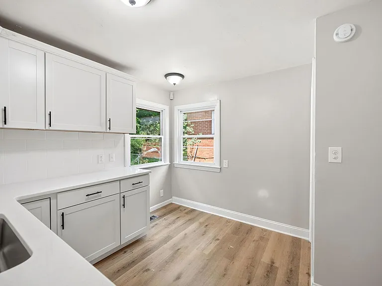 20803 Kenyon Dr — Photo 9