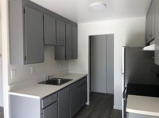 20224 Forest Ave APT 4, Castro Valley, CA 94546