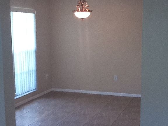 3rd image of 724 Kensington Lake Cir