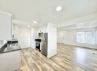 4132 W 118th St #L, Hawthorne, CA 90250