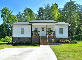546 Edens Rd, Pickens, SC 29671