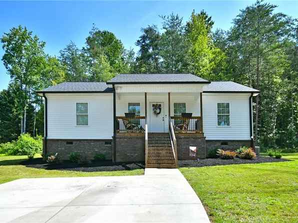 546 Edens Rd, Pickens, SC 29671