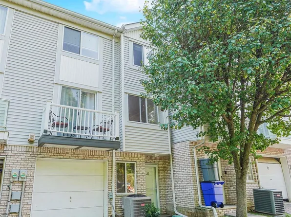 34 Sable Loop, Staten Island, NY 10306
