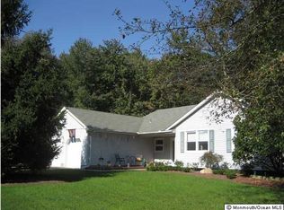 21 Jared Ln, Manalapan, NJ 07726