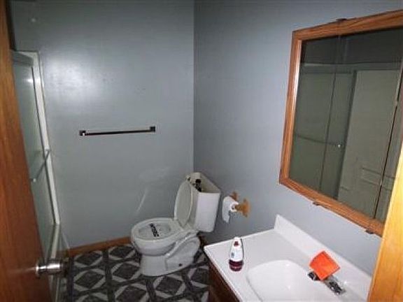 5th image of 955 Lake Ave