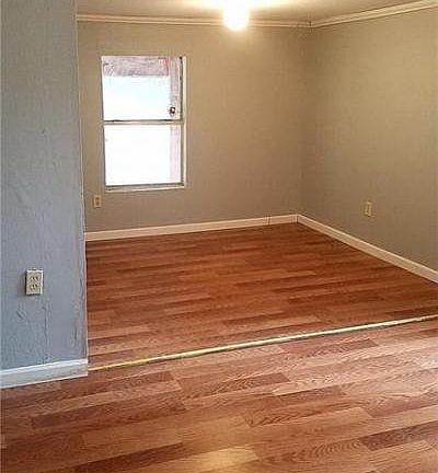 4th image of 315 Harold Glen St