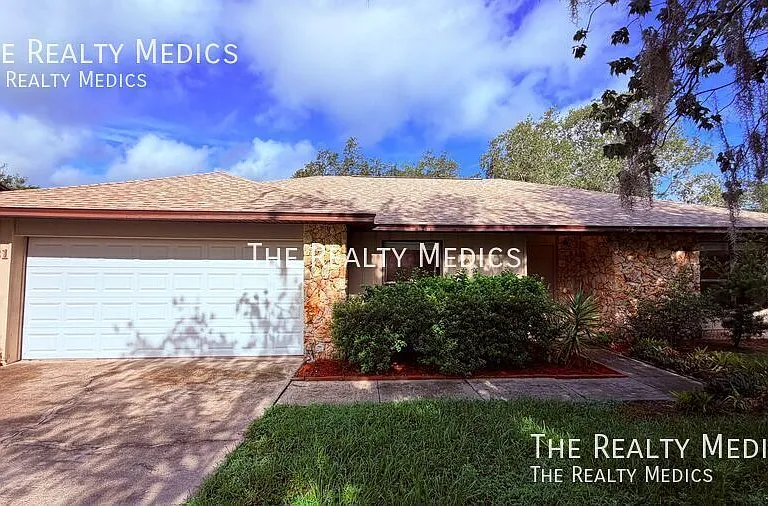 481 Timberwood Trl — Photo 1