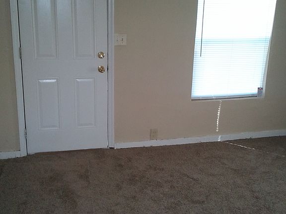 5th image of 1324 Lowell St
