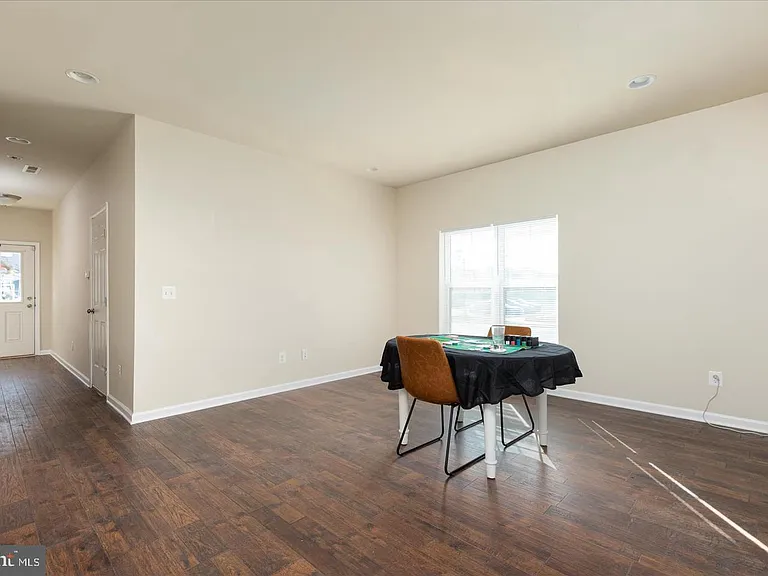 109 Splendor Garden Way — Photo 22