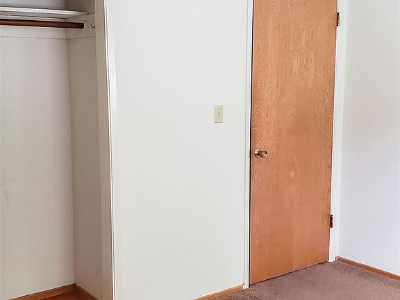 2nd image of 664 Ehrhorn Ave APT 2