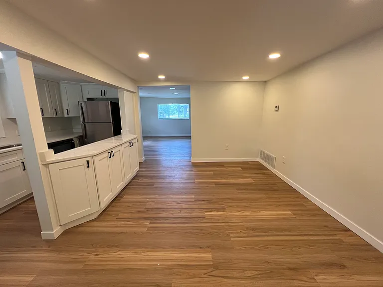 11932 Greenbrier St — Photo 5