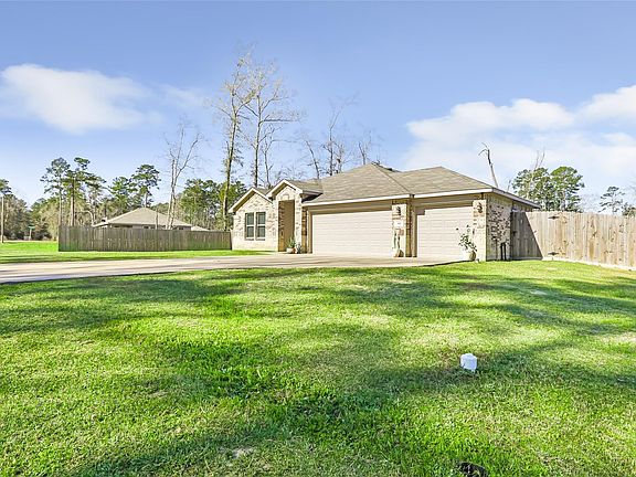 3rd image of 811 Republic Rd