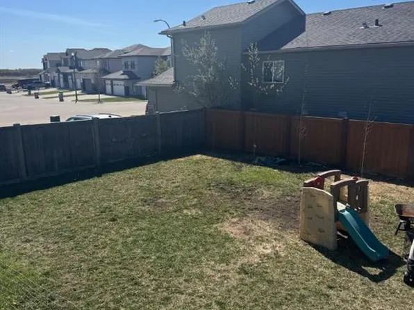 12006 Copperwood Rd, Grande Prairie, AB T8X 0H5