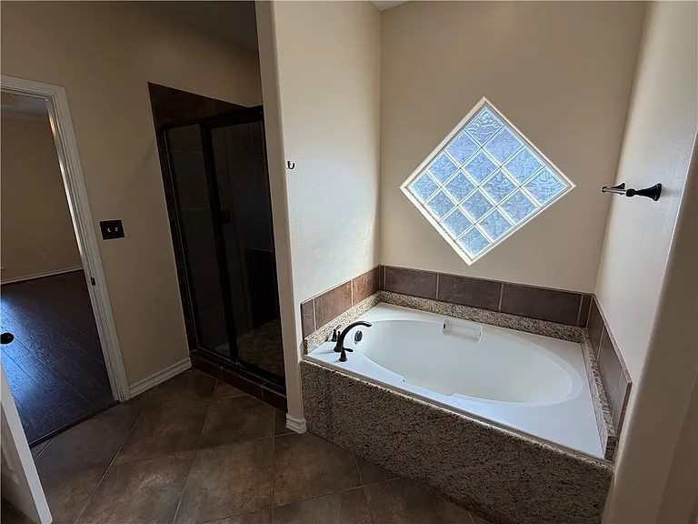 8317 Pocono Cir — Photo 27