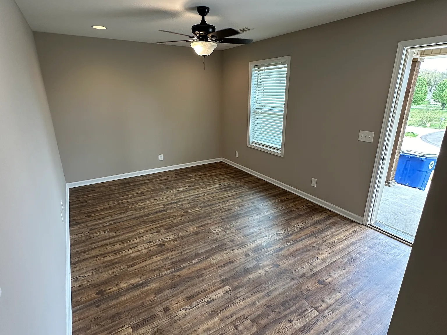 2 bed, $1,400 — Photo 2