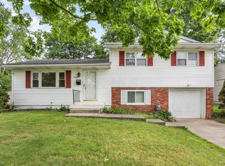 6699 Rocky Den Rd, Reynoldsburg, OH 43068