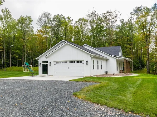 16039 366th St, Stanley, WI 54768