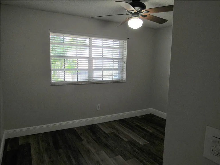 5240 SW 121st Ave — Photo 8
