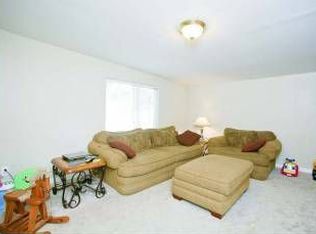 640 De Merville Ave, Saint Louis, MO 63125