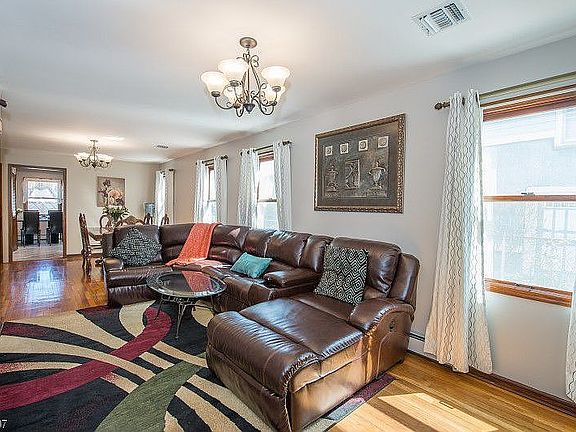 2nd image of 26 Tiona Ave