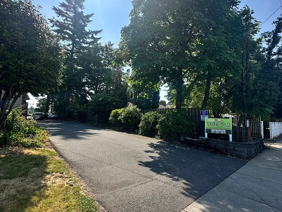1640 SE 162nd Ave