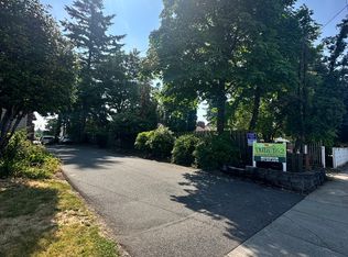1640 SE 162nd Ave, Portland, OR 97233
